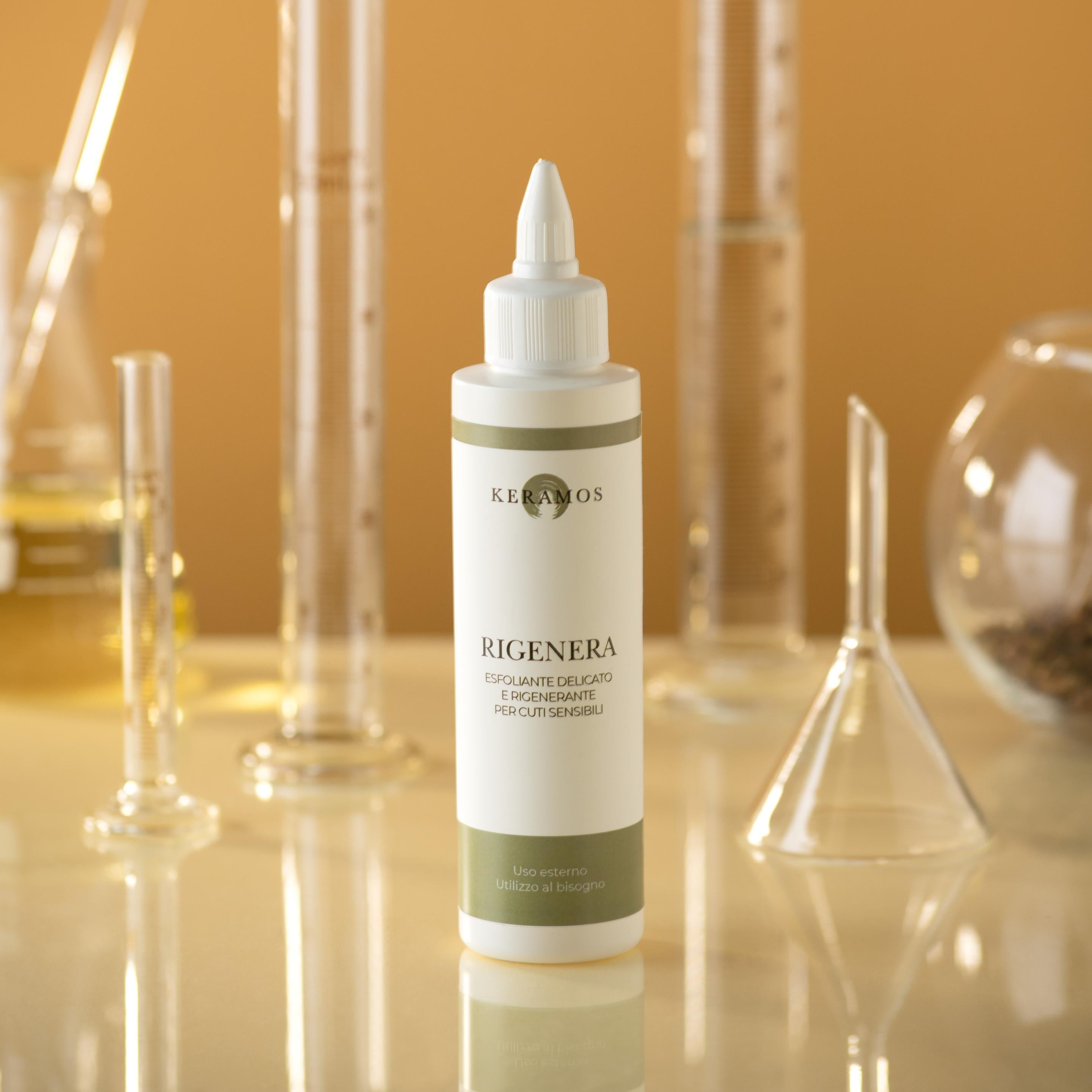 Rigenera: Esfoliante pre-shampoo delicato e rigenerante per cuti sensibili